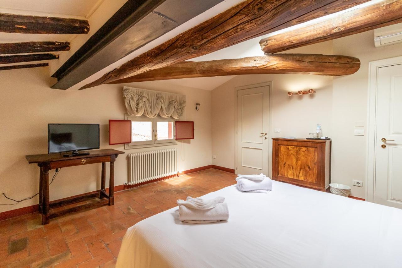 Casa Isolani Charms Rooms Santo Stefano Bolonia Exterior foto